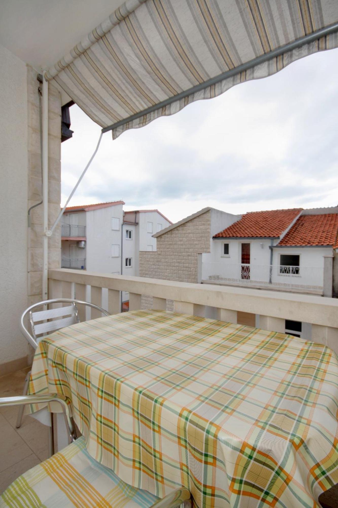 Apartments By The Sea Duce, Omis - 5973 エクステリア 写真