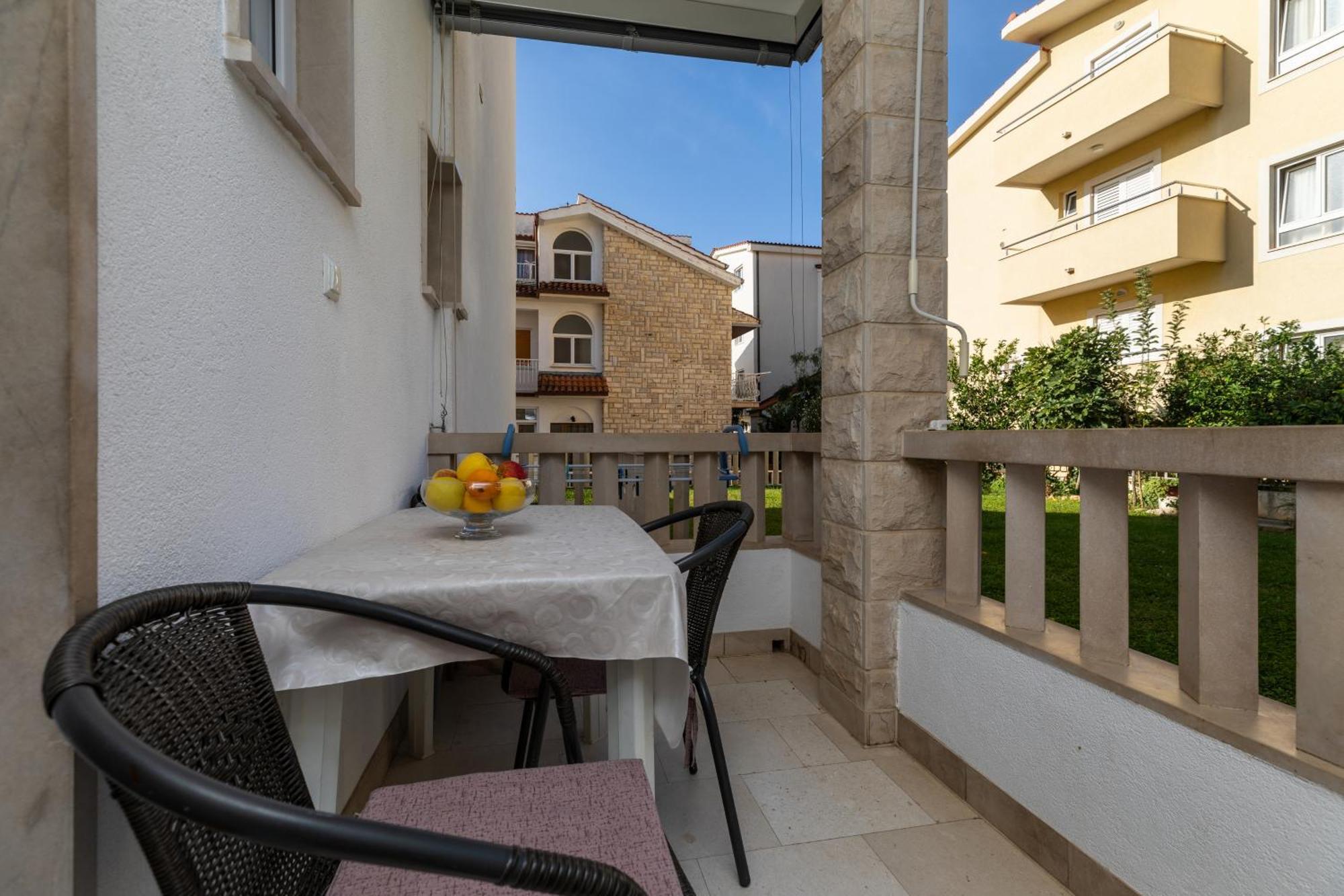Apartments By The Sea Duce, Omis - 5973 エクステリア 写真