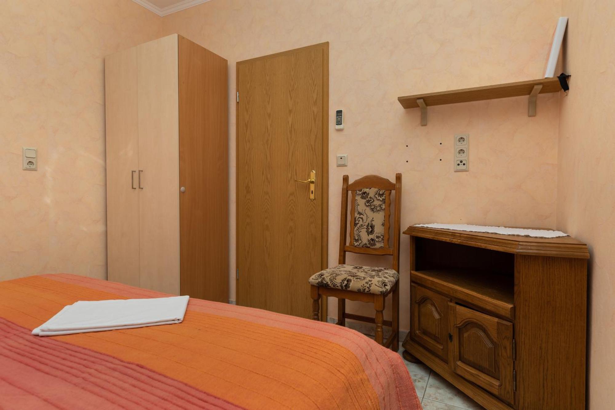 Apartments By The Sea Duce, Omis - 5973 部屋 写真